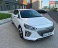 Белый Хендай Ioniq, объемом двигателя 0 л и пробегом 62 тыс. км за 14100 $, фото 2 на Automoto.ua