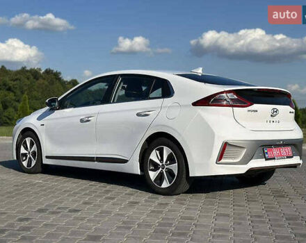 Білий Хендай Ioniq, об'ємом двигуна 0 л та пробігом 97 тис. км за 10250 $, фото 10 на Automoto.ua