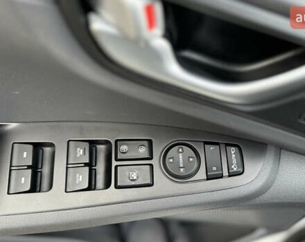 Белый Хендай Ioniq, объемом двигателя 0 л и пробегом 130 тыс. км за 15500 $, фото 12 на Automoto.ua