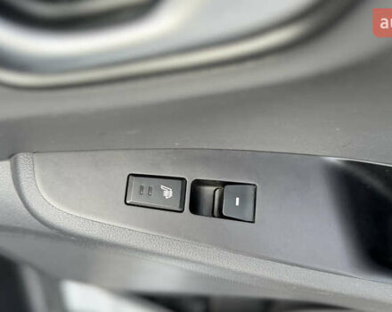 Белый Хендай Ioniq, объемом двигателя 0 л и пробегом 130 тыс. км за 15500 $, фото 22 на Automoto.ua