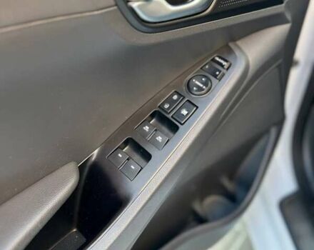 Белый Хендай Ioniq, объемом двигателя 0 л и пробегом 62 тыс. км за 14100 $, фото 55 на Automoto.ua