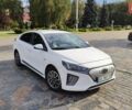 Белый Хендай Ioniq, объемом двигателя 0 л и пробегом 44 тыс. км за 16900 $, фото 11 на Automoto.ua