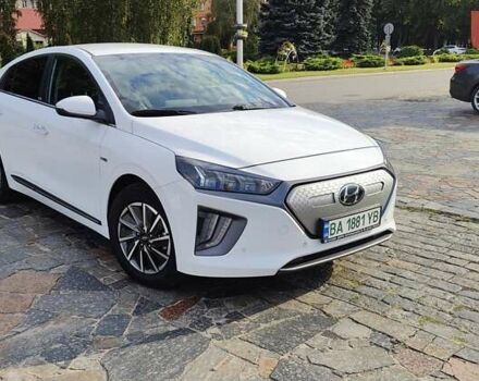Белый Хендай Ioniq, объемом двигателя 0 л и пробегом 44 тыс. км за 16900 $, фото 10 на Automoto.ua