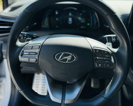 Белый Хендай Ioniq, объемом двигателя 0 л и пробегом 68 тыс. км за 16300 $, фото 13 на Automoto.ua