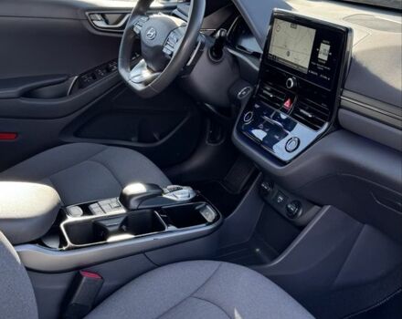 Белый Хендай Ioniq, объемом двигателя 0 л и пробегом 131 тыс. км за 16200 $, фото 18 на Automoto.ua