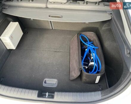 Білий Хендай Ioniq, об'ємом двигуна 0 л та пробігом 89 тис. км за 15800 $, фото 15 на Automoto.ua