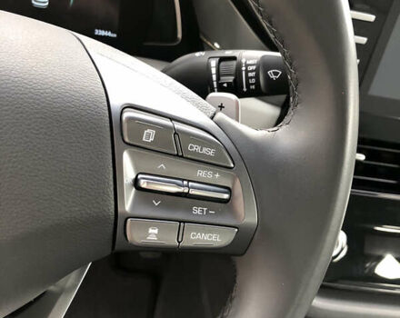 Белый Хендай Ioniq, объемом двигателя 0 л и пробегом 34 тыс. км за 23800 $, фото 9 на Automoto.ua