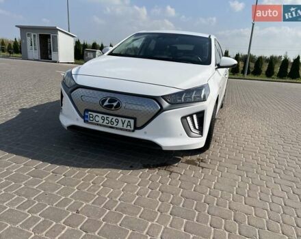 Белый Хендай Ioniq, объемом двигателя 0 л и пробегом 110 тыс. км за 15800 $, фото 1 на Automoto.ua