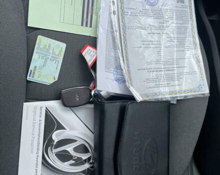 Белый Хендай Ioniq, объемом двигателя 0 л и пробегом 127 тыс. км за 14900 $, фото 25 на Automoto.ua