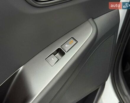 Белый Хендай Ioniq, объемом двигателя 0 л и пробегом 117 тыс. км за 16879 $, фото 31 на Automoto.ua