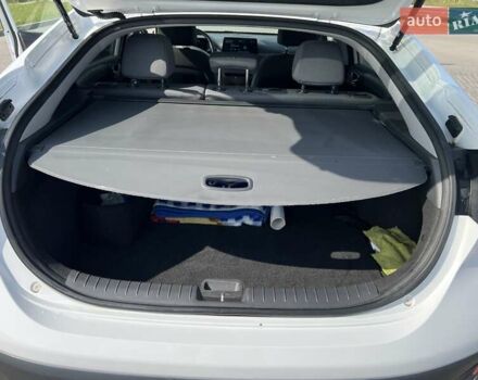Белый Хендай Ioniq, объемом двигателя 0 л и пробегом 110 тыс. км за 15800 $, фото 10 на Automoto.ua