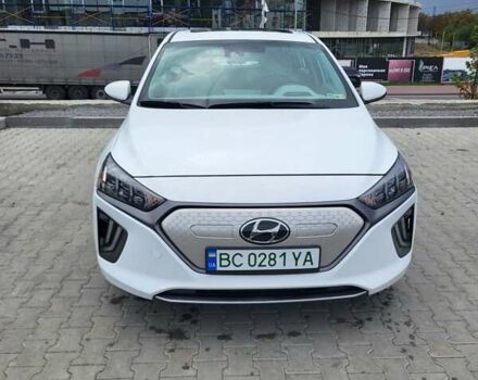 Белый Хендай Ioniq, объемом двигателя 0 л и пробегом 50 тыс. км за 15700 $, фото 2 на Automoto.ua