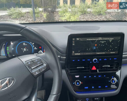 Белый Хендай Ioniq, объемом двигателя 0 л и пробегом 127 тыс. км за 14900 $, фото 20 на Automoto.ua
