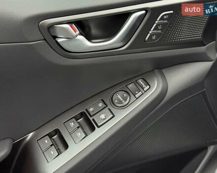 Белый Хендай Ioniq, объемом двигателя 0 л и пробегом 117 тыс. км за 16879 $, фото 14 на Automoto.ua