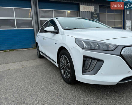 Белый Хендай Ioniq, объемом двигателя 0 л и пробегом 79 тыс. км за 15500 $, фото 21 на Automoto.ua