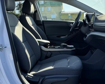 Белый Хендай Ioniq, объемом двигателя 0 л и пробегом 131 тыс. км за 16200 $, фото 19 на Automoto.ua