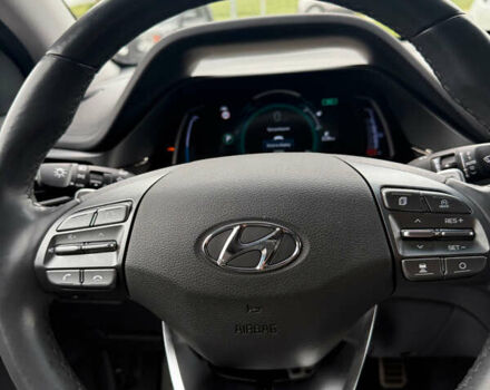 Белый Хендай Ioniq, объемом двигателя 0 л и пробегом 79 тыс. км за 15500 $, фото 1 на Automoto.ua