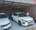 Белый Хендай Ioniq, объемом двигателя 0 л и пробегом 44 тыс. км за 16900 $, фото 84 на Automoto.ua