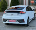 Білий Хендай Ioniq, об'ємом двигуна 0 л та пробігом 130 тис. км за 14799 $, фото 4 на Automoto.ua