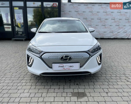 Белый Хендай Ioniq, объемом двигателя 0 л и пробегом 73 тыс. км за 15650 $, фото 6 на Automoto.ua