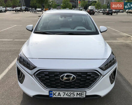 Белый Хендай Ioniq, объемом двигателя 0 л и пробегом 34 тыс. км за 23800 $, фото 26 на Automoto.ua