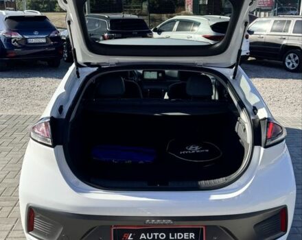 Белый Хендай Ioniq, объемом двигателя 0 л и пробегом 131 тыс. км за 16200 $, фото 5 на Automoto.ua