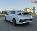 Белый Хендай Ioniq, объемом двигателя 0 л и пробегом 219 тыс. км за 13700 $, фото 5 на Automoto.ua