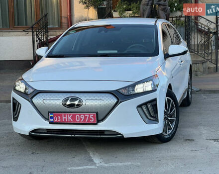 Білий Хендай Ioniq, об'ємом двигуна 0 л та пробігом 130 тис. км за 14799 $, фото 2 на Automoto.ua