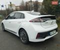 Белый Хендай Ioniq, объемом двигателя 0 л и пробегом 148 тыс. км за 15799 $, фото 6 на Automoto.ua