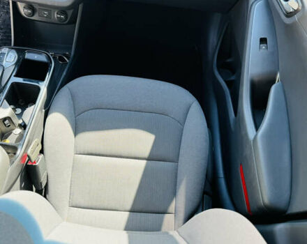 Белый Хендай Ioniq, объемом двигателя 0 л и пробегом 68 тыс. км за 16300 $, фото 15 на Automoto.ua