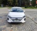 Белый Хендай Ioniq, объемом двигателя 0 л и пробегом 44 тыс. км за 16900 $, фото 39 на Automoto.ua