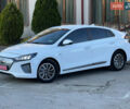 Білий Хендай Ioniq, об'ємом двигуна 0 л та пробігом 130 тис. км за 14799 $, фото 5 на Automoto.ua