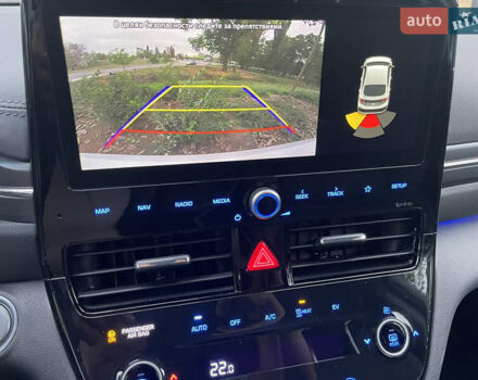 Белый Хендай Ioniq, объемом двигателя 0 л и пробегом 127 тыс. км за 14900 $, фото 26 на Automoto.ua