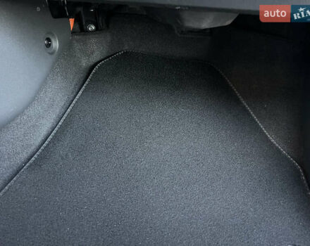 Білий Хендай Ioniq, об'ємом двигуна 0 л та пробігом 130 тис. км за 14799 $, фото 30 на Automoto.ua