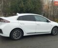 Белый Хендай Ioniq, объемом двигателя 0 л и пробегом 148 тыс. км за 15799 $, фото 10 на Automoto.ua