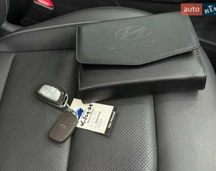 Белый Хендай Ioniq, объемом двигателя 0 л и пробегом 117 тыс. км за 16879 $, фото 27 на Automoto.ua