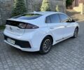 Белый Хендай Ioniq, объемом двигателя 0 л и пробегом 34 тыс. км за 19900 $, фото 3 на Automoto.ua