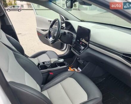 Белый Хендай Ioniq, объемом двигателя 0 л и пробегом 50 тыс. км за 15700 $, фото 15 на Automoto.ua