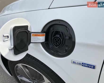 Белый Хендай Ioniq, объемом двигателя 0 л и пробегом 34 тыс. км за 23800 $, фото 34 на Automoto.ua