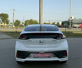 Белый Хендай Ioniq, объемом двигателя 0 л и пробегом 219 тыс. км за 13700 $, фото 3 на Automoto.ua