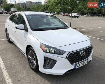 Белый Хендай Ioniq, объемом двигателя 0 л и пробегом 34 тыс. км за 23800 $, фото 1 на Automoto.ua