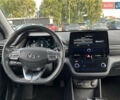 Белый Хендай Ioniq, объемом двигателя 0 л и пробегом 73 тыс. км за 15650 $, фото 11 на Automoto.ua