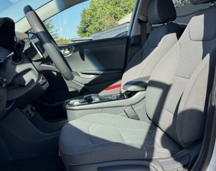 Белый Хендай Ioniq, объемом двигателя 0 л и пробегом 131 тыс. км за 16200 $, фото 12 на Automoto.ua