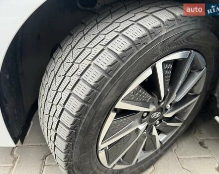 Белый Хендай Ioniq, объемом двигателя 0 л и пробегом 66 тыс. км за 14900 $, фото 6 на Automoto.ua
