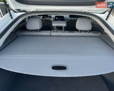 Білий Хендай Ioniq, об'ємом двигуна 0 л та пробігом 130 тис. км за 14799 $, фото 45 на Automoto.ua