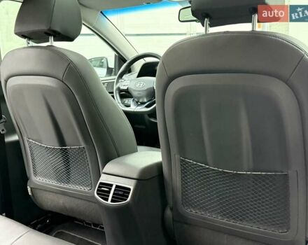 Белый Хендай Ioniq, объемом двигателя 0 л и пробегом 117 тыс. км за 16879 $, фото 36 на Automoto.ua