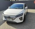 Белый Хендай Ioniq, объемом двигателя 0 л и пробегом 44 тыс. км за 16900 $, фото 7 на Automoto.ua