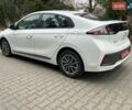 Белый Хендай Ioniq, объемом двигателя 0 л и пробегом 66 тыс. км за 14900 $, фото 4 на Automoto.ua