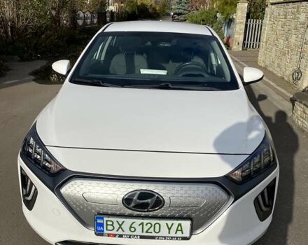 Білий Хендай Ioniq, об'ємом двигуна 0 л та пробігом 89 тис. км за 15800 $, фото 3 на Automoto.ua