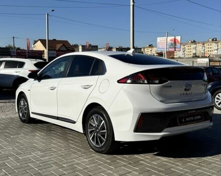 Белый Хендай Ioniq, объемом двигателя 0 л и пробегом 131 тыс. км за 16200 $, фото 6 на Automoto.ua